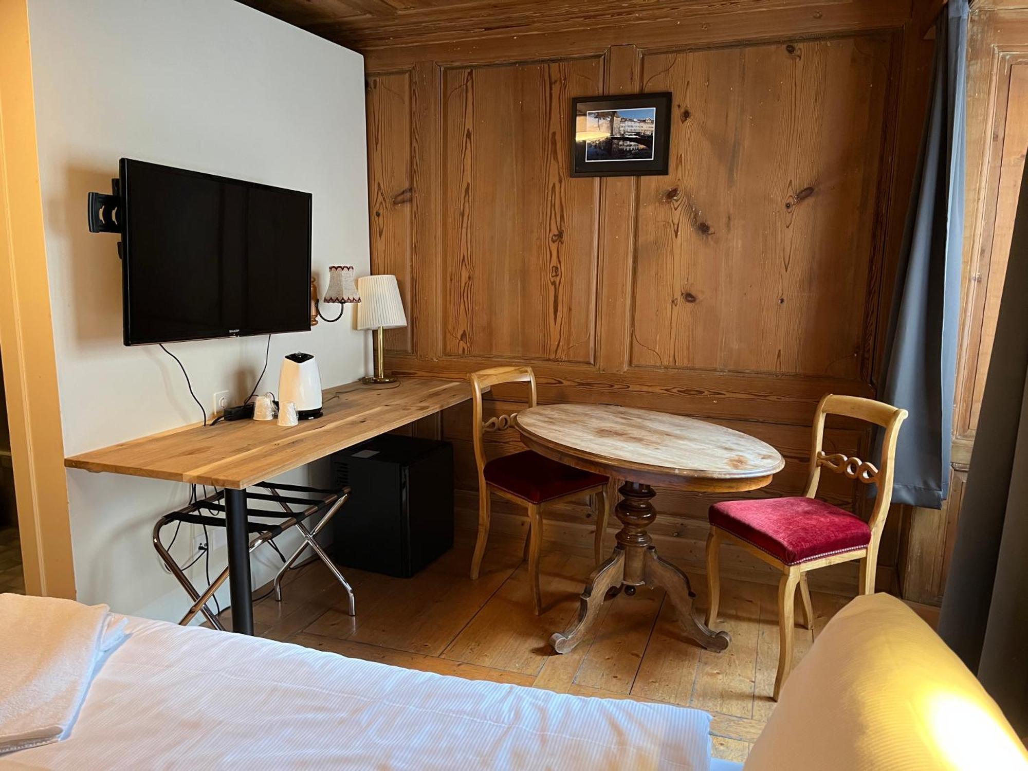 Hotel Drei Koenige Chur Bagian luar foto